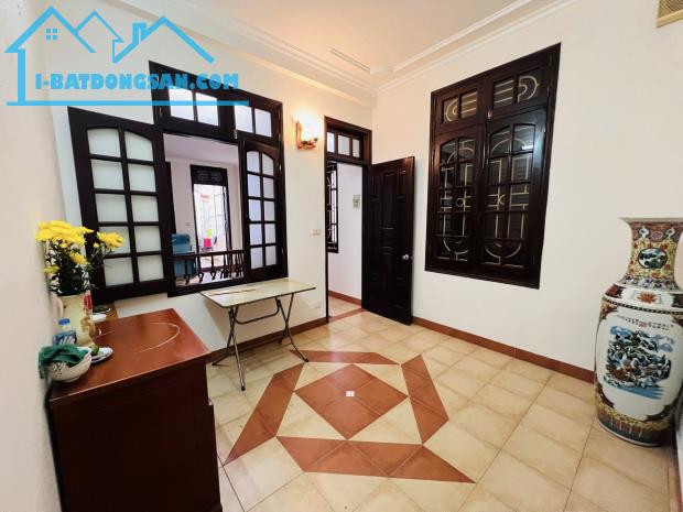 Nhà ngõ Thống Nhất Đại La, gần mặt phố, 47m2 x 4T đẹp, giá 13.9 tỷ có TL, 0985868893