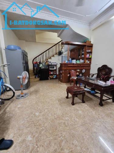 BÁN NHÀ -PHỐ HÀO NAM-5TẦNG –GẦN PHỐ-DT35M-MT4.5M GIÁ CHỈ 9.8 TỶ