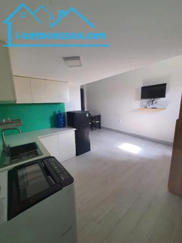 Bán CHDV 6L ngang 5.5m 110m2 HXT Dương Quảng Hàm 10PN T.máy ngay Văn Lang TN60tr 21 tỷ.