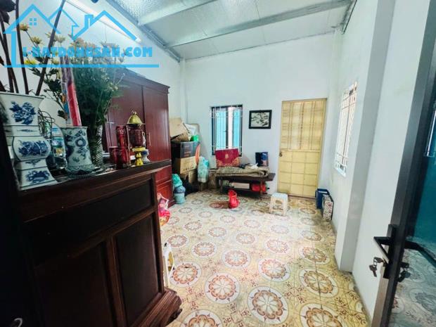 Bán Nhà Phố Thanh Nhàn, 45m2 x 3 tầng, dân xây, đối diện công viên - KO QH - Giá 10,5 tỷ