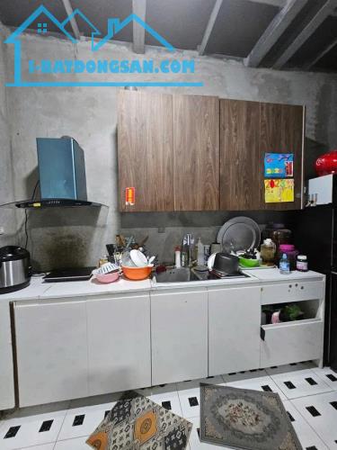 Bán nhà mặt đường Xốm, 133m2, mặt tiền rộng 4m, vị trí đẹp, kinh doanh sầm uất, giá tốt