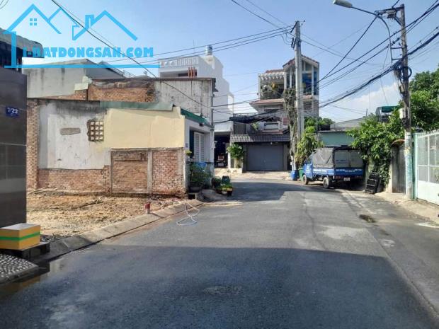 GIẢM GIÁ MẠNH, bán gấp nhà đường 182 Lã Xuân Oai, Q9 cũ, DT 77m2 (4,1 x 20) giá 5,85 tỷ