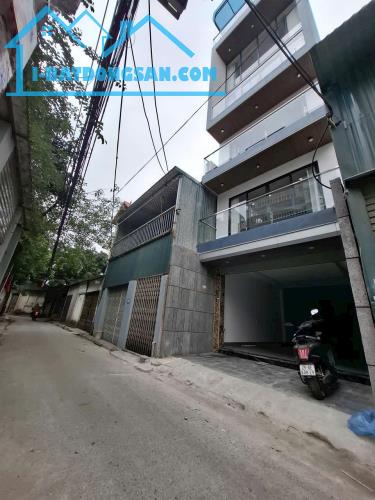 Siêu phẩm mặt ngõ thông ô tô tránh kinh doanh tại Long Biên. Gần chợ, Hồ.