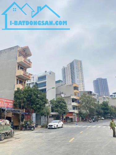 Hiếm nhà mặt phố Nguyễn Văn Lộc, 52m2, mặt tiền rộng 3.5m, vỉa hè và đường lớn. kinh doanh
