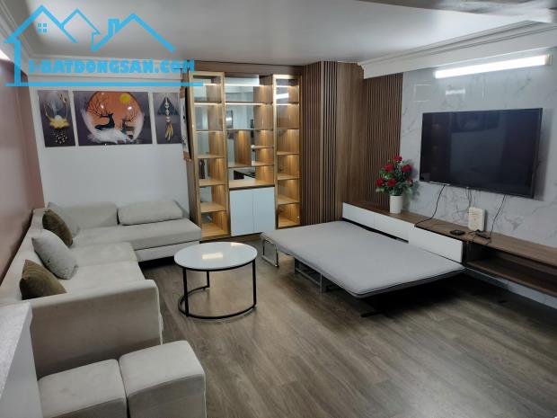 Nhà đẹp Xa la – VP – KD – an sinh – 50m2 vị trí đắc địa – hợp ở lâu dài