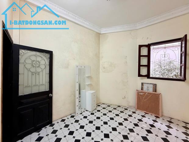 Nhà mặt ngõ 9 Minh Khai (ngõ 3 mới) 45m2 MT 5.4m, giá 17.5 tỷ có TL, 0985868893
