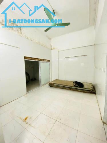 Nhà ngõ 9 Minh Khai, ô tô tránh, 179m2 MT 5.8m, nở hậu, giá 42 tỷ có TL, 0985868893
