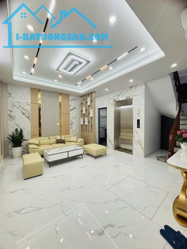 Bán Nhà Phố Thanh Nhàn, 1 nhà ra phố, 42m2, 6 Tầng thang máy XÂY MỚI, đủ GPXD, đủ nội thất