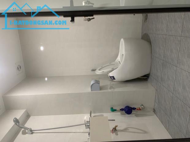 TÒA CHDV TRẦN THÁI TÔNG, 8 TẦNG THANG MÁY, DT 115M2, NỞ HẬU, Ô TÔ, GIÁ CHÀO 26 TỶ