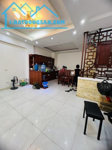 Bán nhà 3 tầng dân xây tại Xuân Đỉnh, Ô tô lùi cửa, 120m2 MT 6.8m chỉ 19,7 tỷ 0948031338
