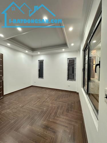 🔥Hiếm! Nhà Xây Mới Tinh, Thái Thịnh, Đống Đa, 20m Ra Ôtô, 6 Tầng Thang Máy, Giá 10.7 Tỷ