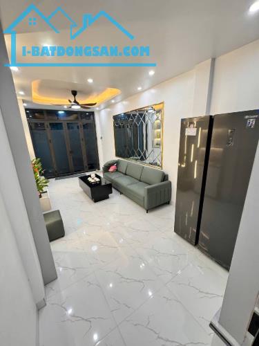 NGÕ TOÀN THẮNG-KHÂM THIÊN- NHÀ ĐẸP FULL NỘI THẤT-4 TẦNG-33/40M GIÁ CHỈ 8 TỶ