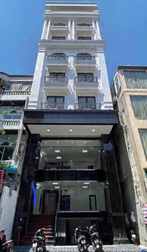 Bán Nhà Phố Phương Mai, HN. 81m² MT 5,9m 7 tầng, Có Hầm. Giá Rẻ Đầu Tư.