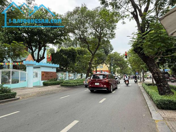 SIÊU TÀI SẢN - GÓC 2 MẶT TIỀN TRƯƠNG ĐỊNH Q3 - 3 TẦNG - 817m² - 560 TỶ