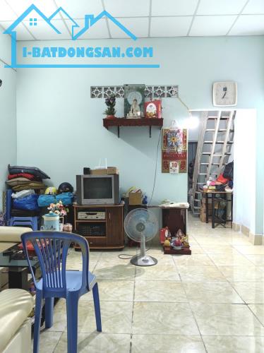 Bán nhà HXH Tô Ký,Trung Chánh, 2Tx 48m2 . Giá chỉ 3.3 tỷ (TL)