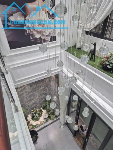 Bán Nhà Ngọc Khánh Th.Kế Đẳng Cấp-Sang Trọng Duy Nhất Trong Phân Khúc Giá
