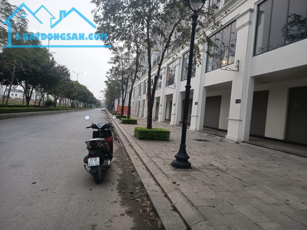 Bán nhà liền kề Hinode Kim Chung 89 m2 6 tầng giá 21 tỷ đang hoàn thiện dở, ô tô, kinh doa