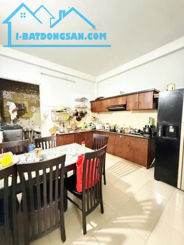 Bán gấp nhà hxh Phùng Chí Kiên tân phú – 78m, 2 tầng btct, đủ tiện ích, 6.x tỷ. Hiếm. 🏠