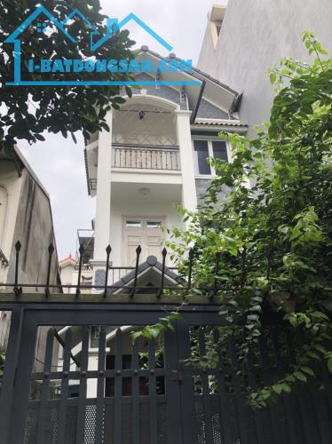 Bán biệt thự Ngọc Thuỵ,Long Biên 3 tầng,120m,mt6m oto vào nhà nhỉnh 21 tỷ