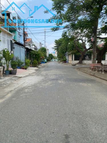Lô đất mặt tiền đường 835 phú hữu DT 265m gía đầu tư