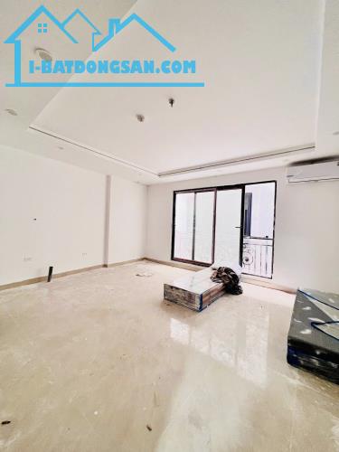 Nhà ngõ 8 phố Hoa Lư dòng tiền 60 triệu/th, 60m2 x 5T thang máy, giá 24.5 tỷ, 0985868893