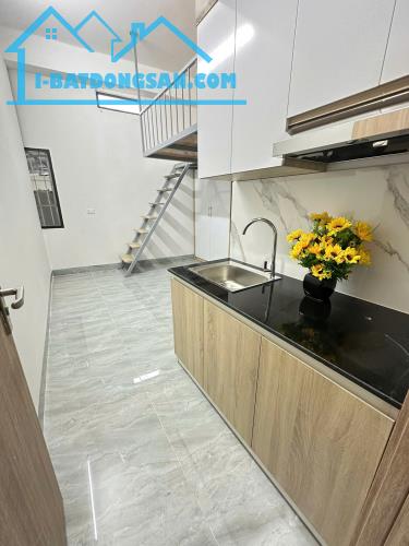 Bán CCMN Lô góc view hồ Mậu Lương ,58/75m2 5 tầng 16pkk ,giá 16,5 tỷ có thương lượng .