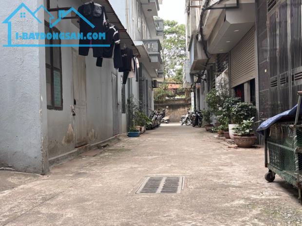 -BÁN ĐẤT-SIÊU PHẨM ĐẤT VÀNG KĐT VIỆT HƯNG – LÔ GÓC – Ô TÔ ĐỖ TRONG ĐẤT - Diện tích 60m, m