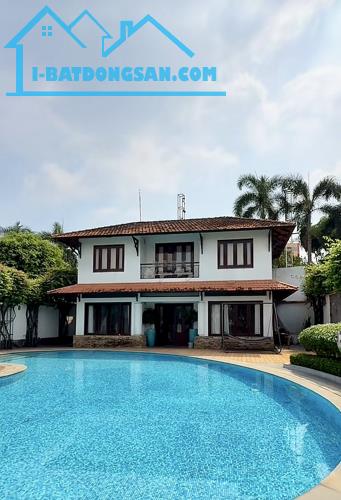 Villa’s nghỉ dưỡng Dương Quảng Hàm P.An Nhơn 300m2 hồ bơi giá 29.9 tỷ