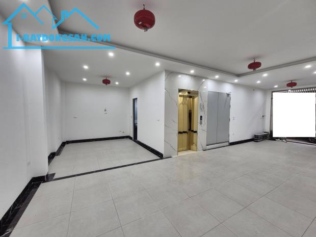 Tòa CCMN Bạch Mai chỉ 10m ra phố, 67m2 có 10 căn hộ, giá 23.5 tỷ có TL, 0985868893