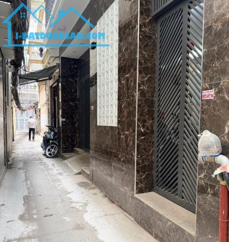 Bán tòa CCMN 67 Gốc Đề 40m² x6T -9 Tỷ-D.Tiền 6.5%/N -OTO 10m