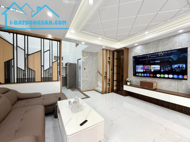 SIÊU PHẨM HẺM XE HƠI THÔNG NGUYỄN KIỆM – 3 TẦNG ĐẸP LUNG LINH CHỈ NHỈNH 5 TỶ