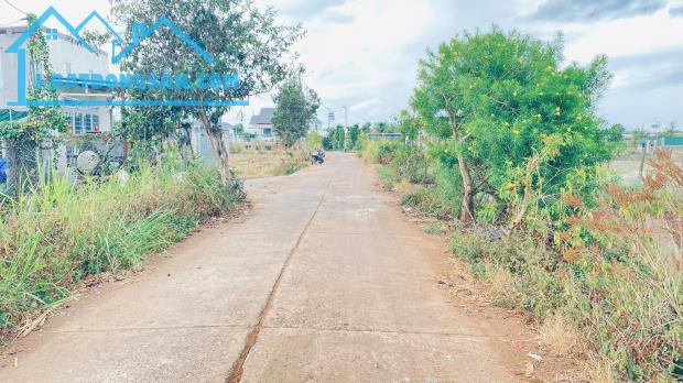 Đất khu dân cư, hẻm dt724 tân hội, đức trọng cũ, lâm đồng