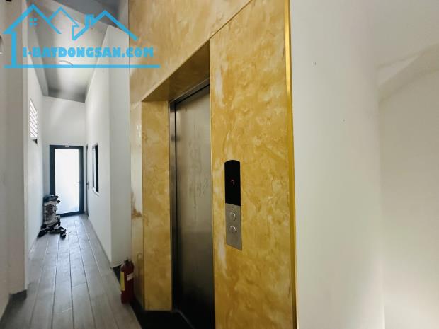 CĂN HỘ DỊCH VỤ 5 TẦNG, THANG MÁY, 10 PHÒNG FULL NỘI THẤT, THU NHẬP ~540TR/NĂM, CHỈ 6.9 TỶ.