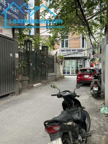 Bán Nhà P/Lô Ô Tô Tránh Phố Cầu Giấy 225m2-4T Mt8m 56 Tỷ Cầu Giấy.