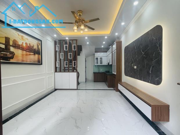 Giá hợp lý! Nhà cực đẹp 35m2x5T hai mặt thoáng. Cách ôtô 20m, ngõ nông phố Trịnh Văn Bô.