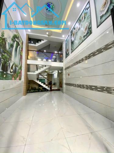 Bán gấp siêu phẩm nhà hẻm xe hơi Mã Lò,62m, 5 tầng, đủ tiện ích, nhỉnh 6 tỷ. Siêu hiếm.