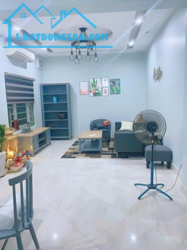 Bán Nhà Phố Hàng Chuối, 40m2 x 4 tầng - sổ riêng - 10m ra mặt phố - kinh doanh homestay