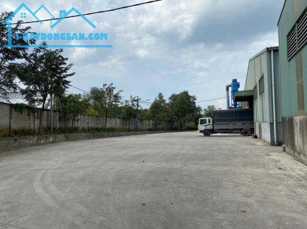 Bán nhà xường góc 2 mặt tiền full SKC cụm Hố Nai, Đồng Nai, 15000m2 giá 52 tỷ.