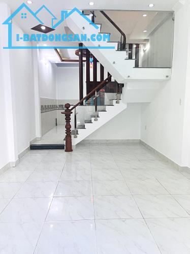 NHÀ 3 TẦNG NGAY CHỢ BÌNH THÀNH TIỆN KINH DOANH - HẺM XE TẢI THÔNG 48m2 (4x12). CHỈ 5 TỶ XX