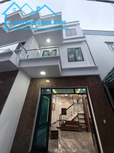 Bán căn nhà ngõ phố Rặng Nhãn, ph Bình Hàn, TP HD, 48m2, 3 tầng, 3 ngủ, đã có nội thất