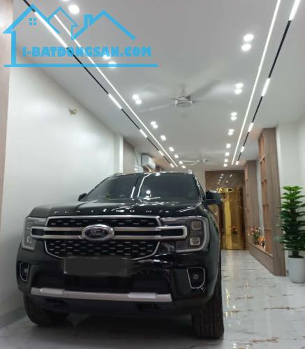 BÁN NHÀ GẦN CHỢ TÂN MAI, MẶT NGÕ Ô TÔ RỘNG, KINH DOANH, NHÀ MỚI 6 TẦNG THANG MÁY.