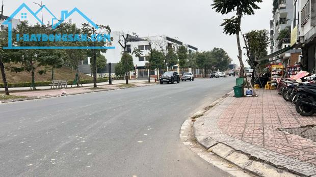 Liền kề Ngọc Thuỵ view vườn hoa, 140m x 7 tầng, MT 8m, vỉa hè rộng, đường trước nhà 10m