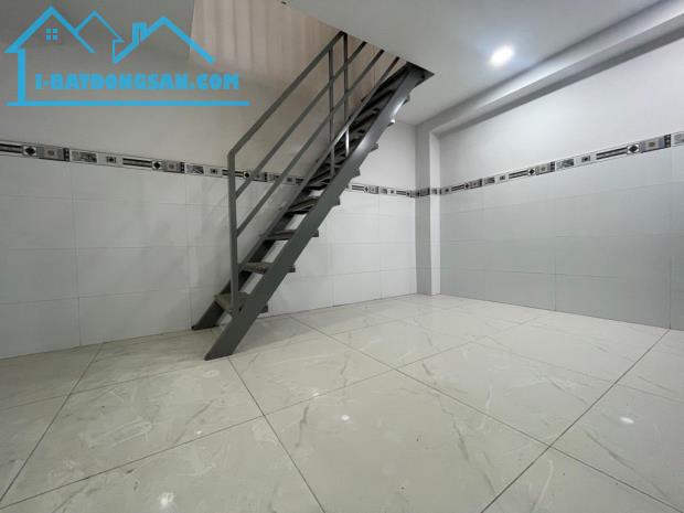 NHÀ 3 TẦNG NI SƯ HUỲNH LIÊN HXH, HƠN 2 TỶ