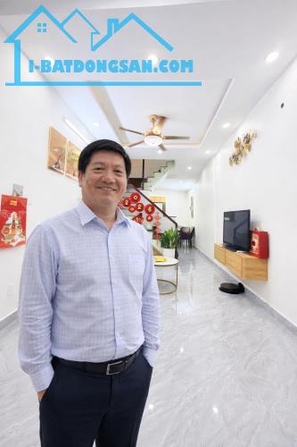 Bán gấp nhà mới đẹp Nguyễn Sỹ Sách, hẻm xe hơi thông, gần sân bay, đủ tiện ích,chỉ 4.x tỷ.