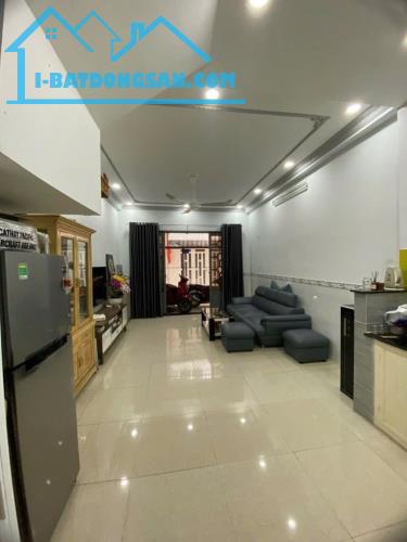 40m2 HẺM THÔNG PHẠM VĂN BẠCH 4X10 4 TỶ