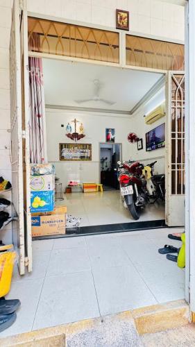 Bán nhà hiếm giá rẻ chỉ 6.5 tỷ đường Lê Văn Sỹ Q.Phú Nh 3 tầng hẻm trước nhà 4m