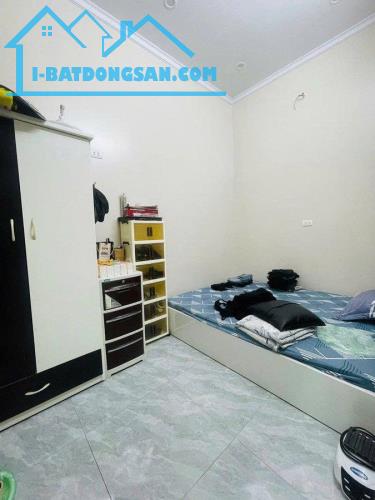 Bán gấp nhà 2 tầng mặt phố Bế Văn Đàn, 53m2, mặt tiền 3.3m, 2 mặt thoáng, kinh doanh,