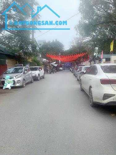 Bán đất Văn Hội Đông Ngạc. Lô góc 51m². Ô tô vào đất. Gần Học Viện Tài Chính. 8.05 tỷ