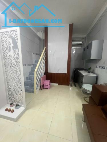 SÁT MẶT TIỀN HUỲNH THIỆN LỘC TÂN PHÚ 16M2 2 TẦNG SHR CHỈ 2.7 TỶ