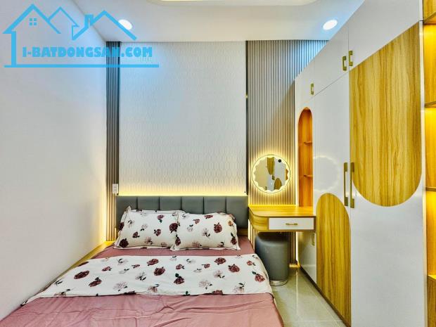 NHÀ DÂN XÂY DOÃN KẾ THIỆN,PHẠM VĂN ĐỒNG,OTO,cDT:45MX5T,MT:5M,9ty